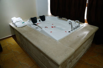 Hotel Bouery Kfar Yassine Zewnętrze zdjęcie